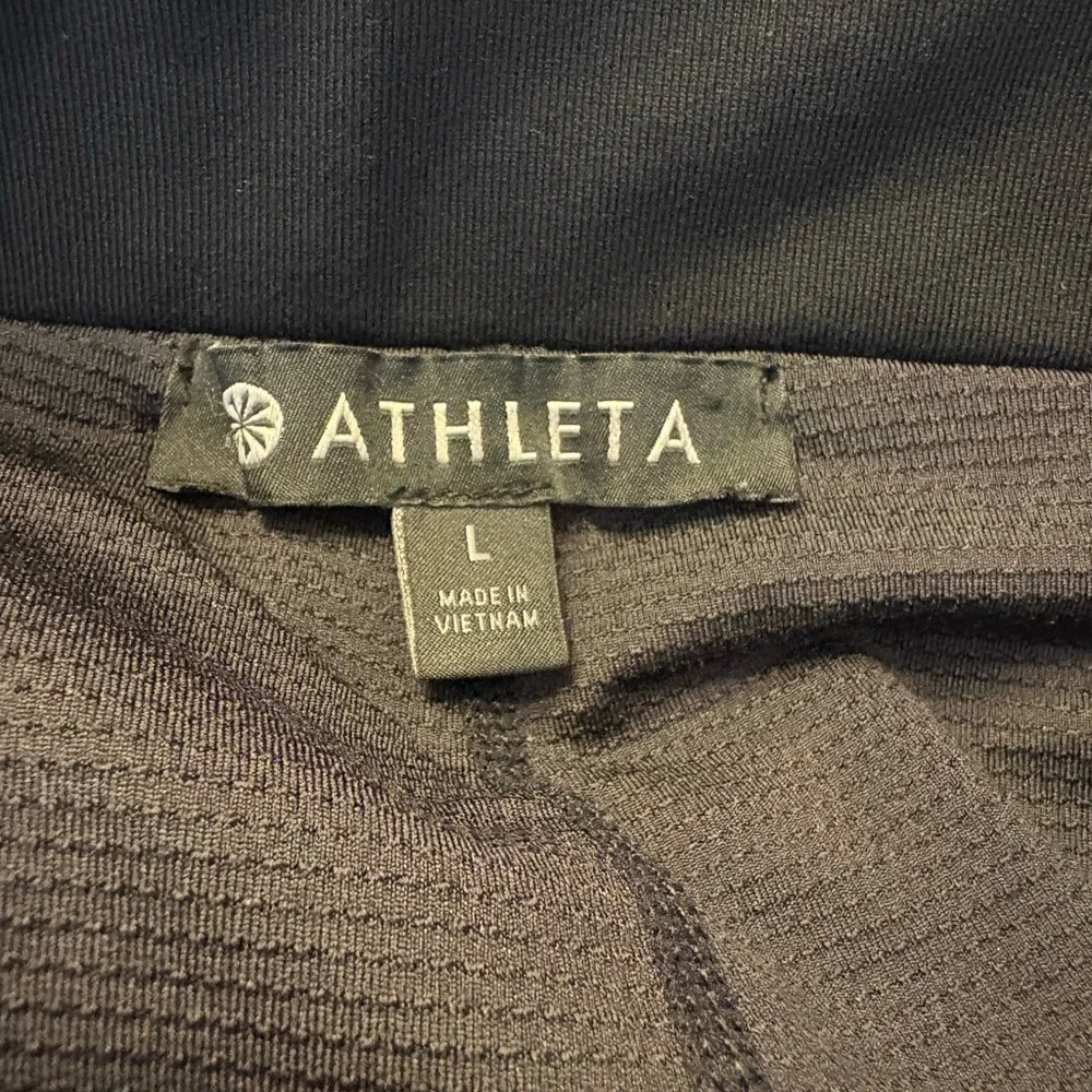 Athleta metro athletic